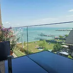 Vizpart Hullam Appartement *